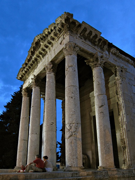 Pula - Temple of Augustus