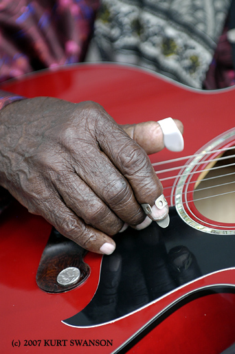 HONEYBOY EDWARDS