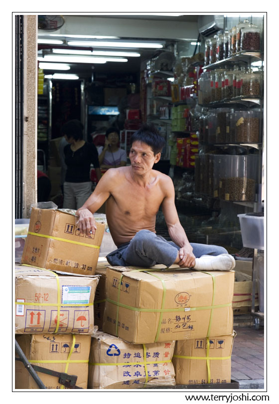 061028_HK326encomp.jpg