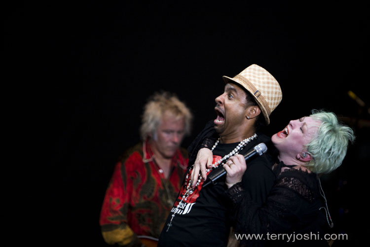 cyndi lauper & shaggy