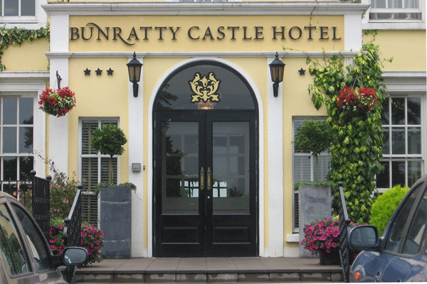 Bunratty-Castle-#1.gif