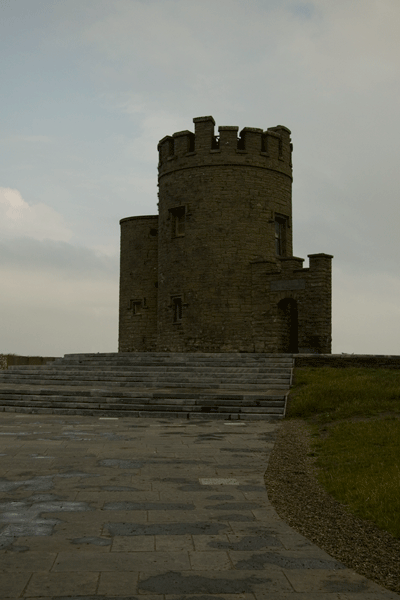 Cliffs-of-Moher-Castle-#2.gif