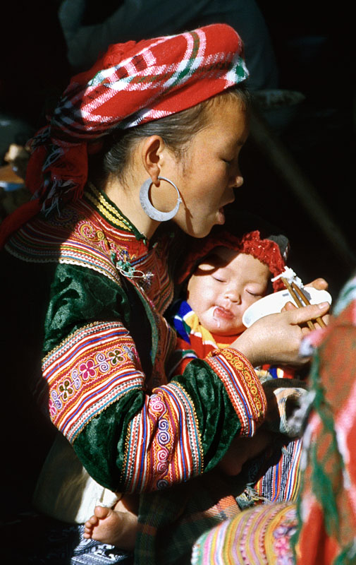 Eating time - Flower Mong (Vietnam)