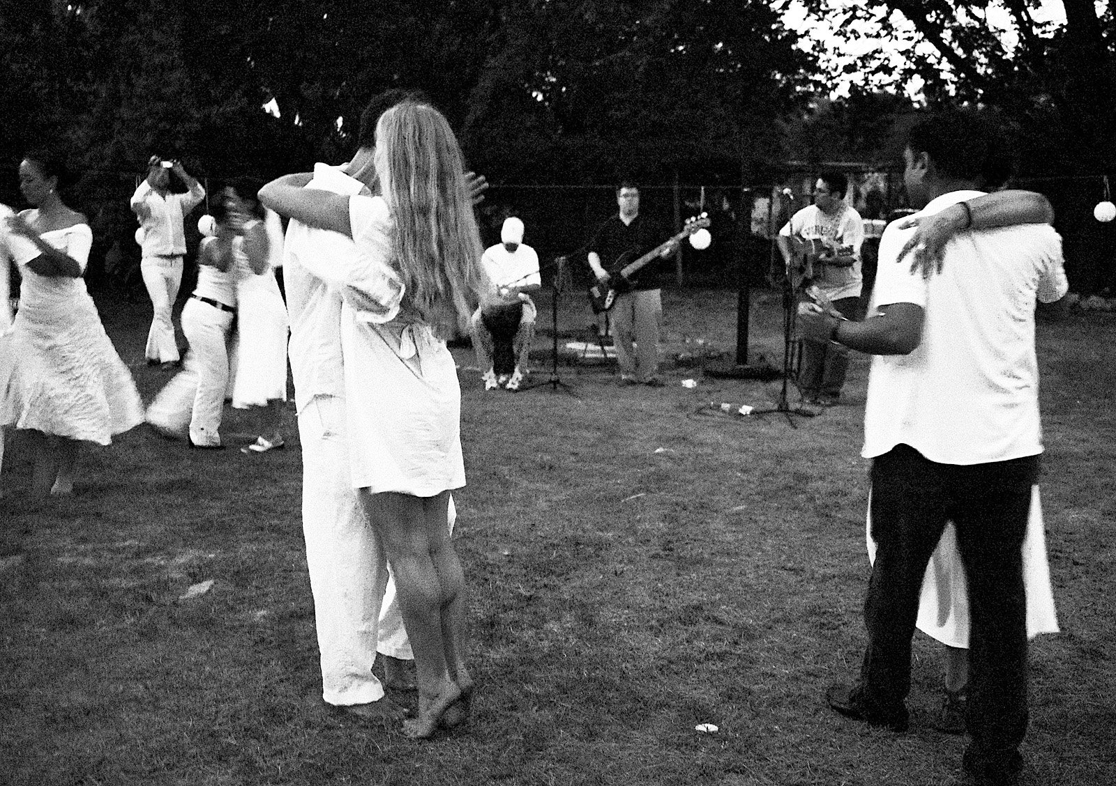 White Linen Nights tango 01