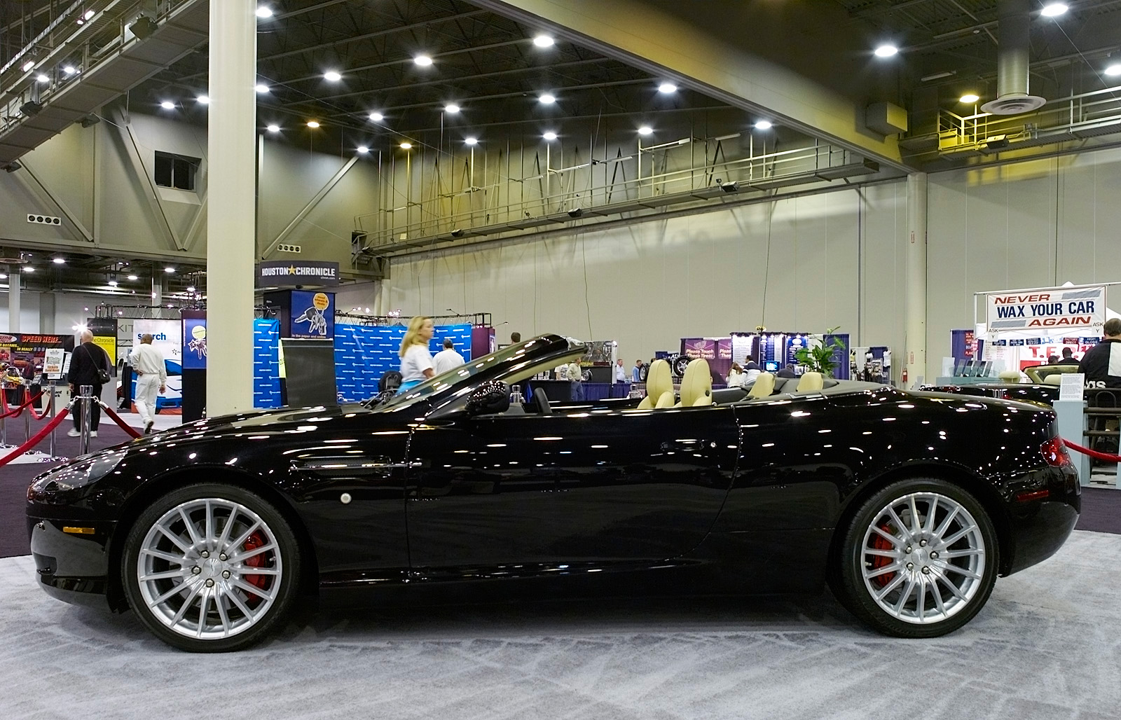 Aston Martin DB9 Volante