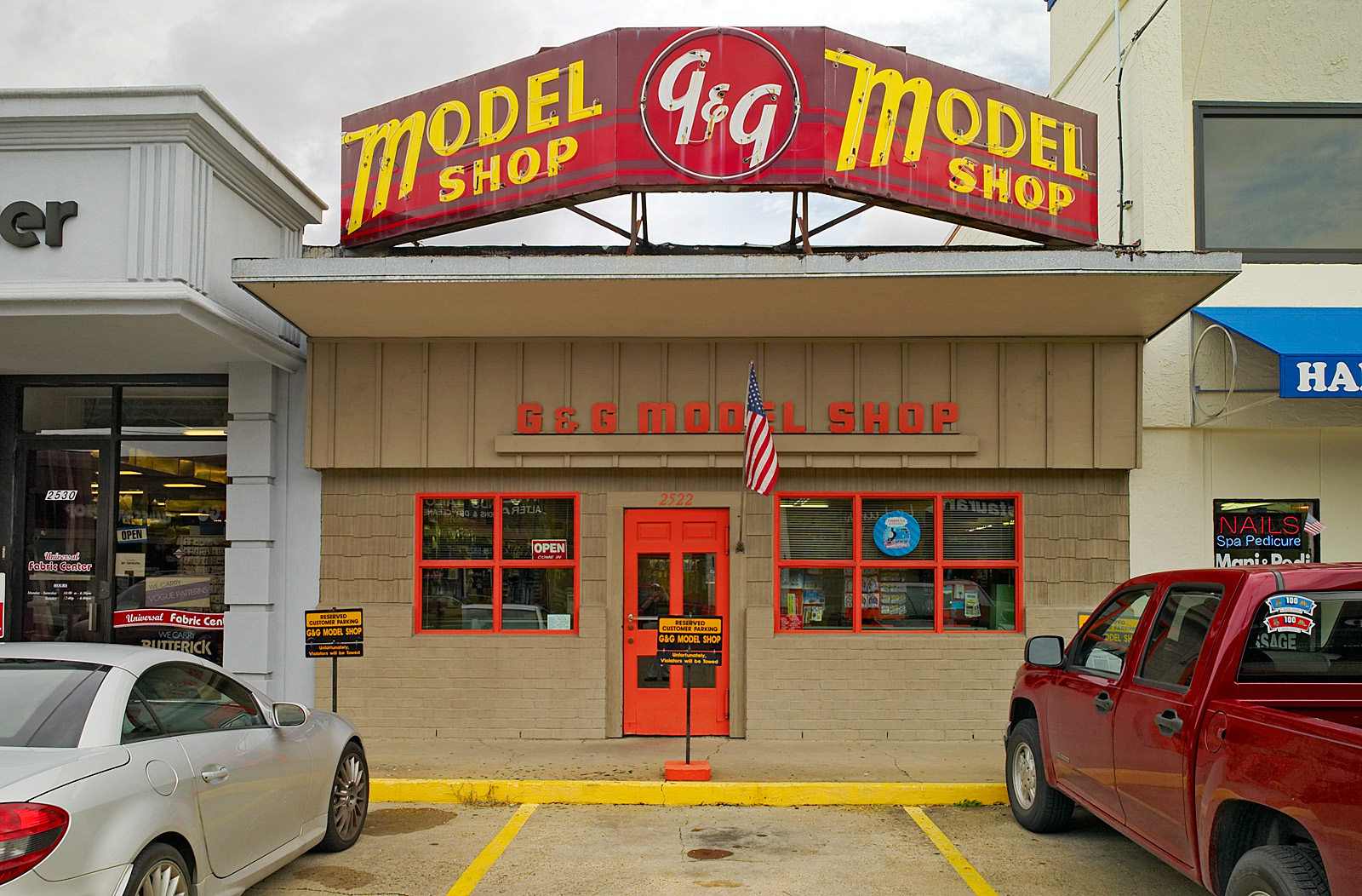 G & G Model Shop 01