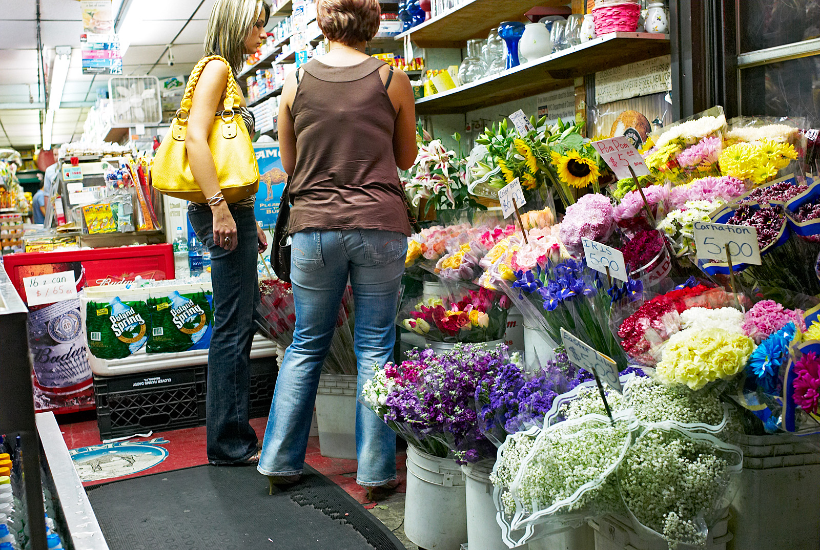 buying flowers at night 01