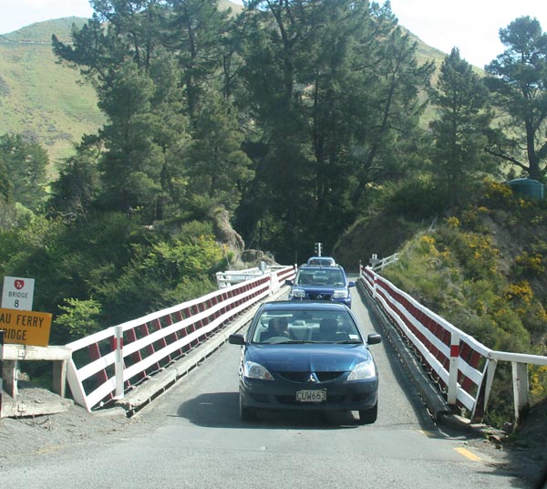 1 lane bridge, tons of those in NZ