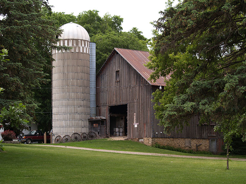 Summer Barn.jpg