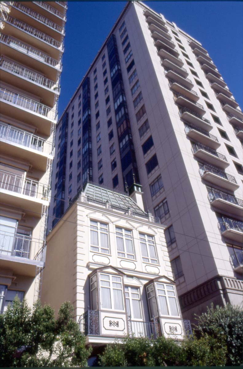 Nob Hill contrast