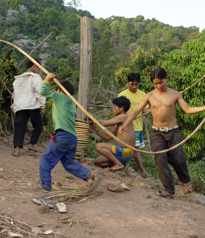 Preparing the rattan to make stools