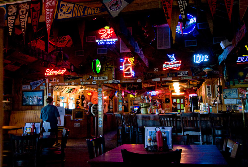 9001 HowardsPub2
