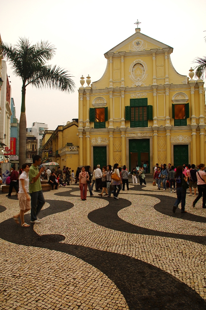 Senado Square