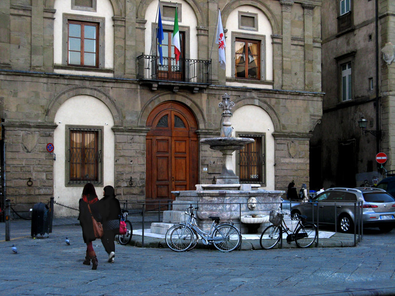 On Piazza Santa Croce<br />7960