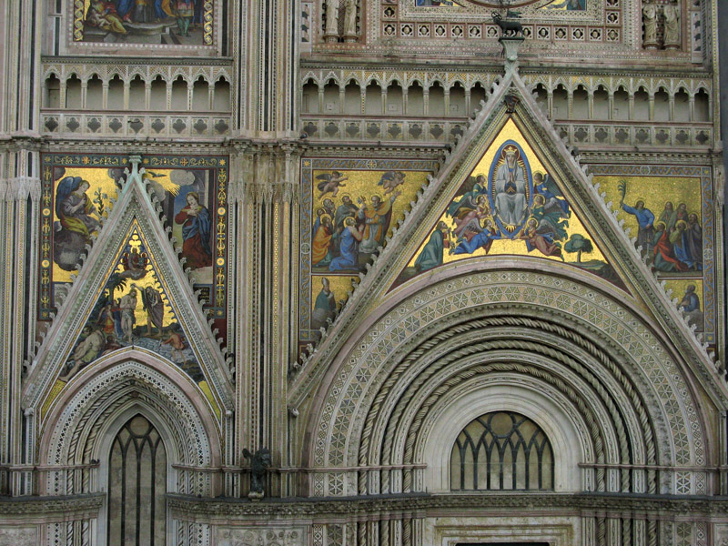 Duomo, detail of the facade8652