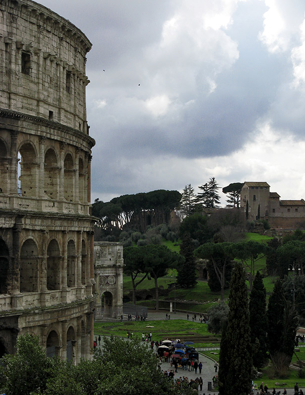 The Colosseum from tiny park on Monte Oppio9268