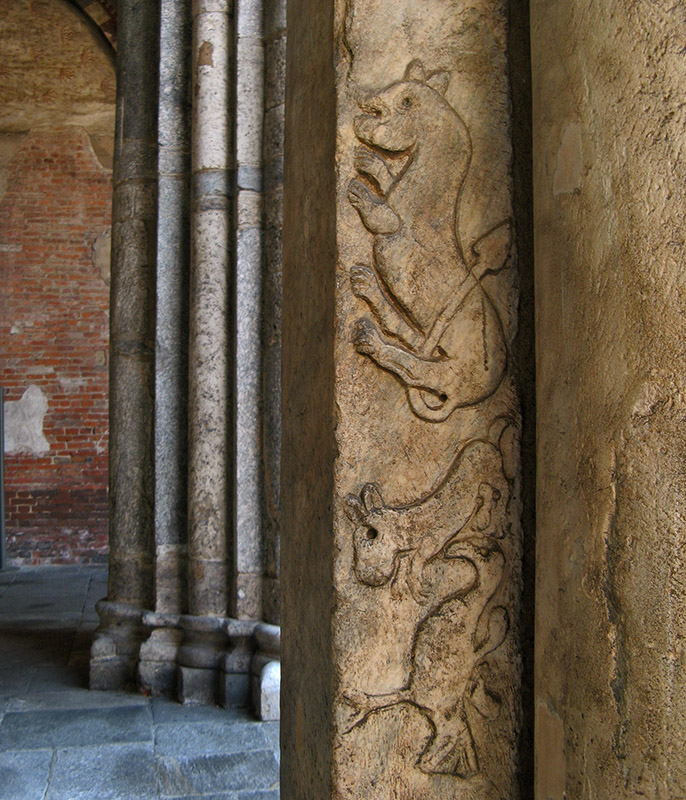 Animals at the Doorway, Sant'Ambrogio0036