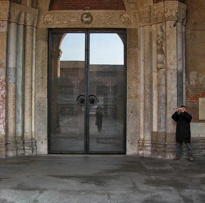 Reflections in a Door0040