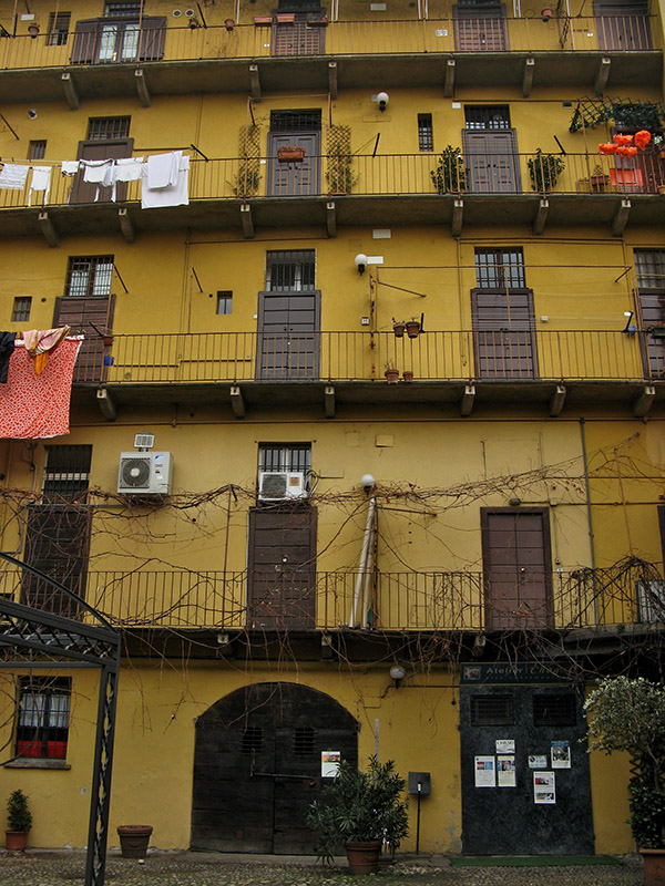 Apartments in a Courtyard0076
