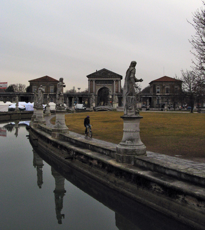 Prato della Valle<br />3031.jpg