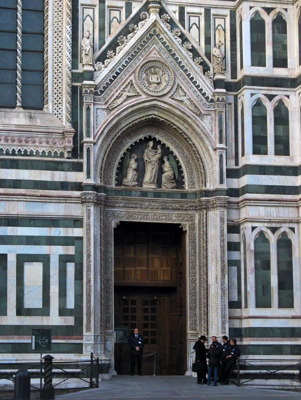 Santa Maria del Fiore, South Entrance on Piazza del Duomo3716