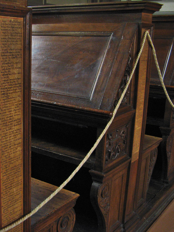 Biblioteca Laurenziana,  Reading Desks3734