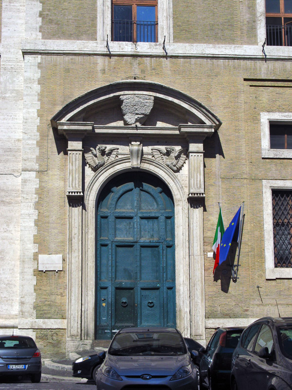 Liceo Statale on Piazza Collegio Romano4055