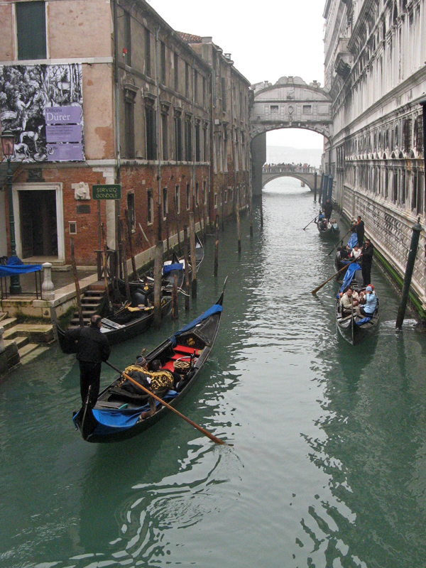 On the Rio di Palazzo della Canonica  0348