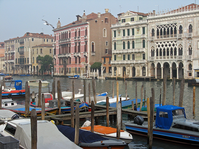 Canal Grande near Pescheria   0428