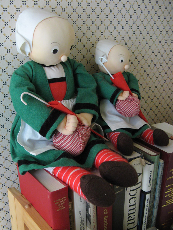 Dolls from Alsace    1279