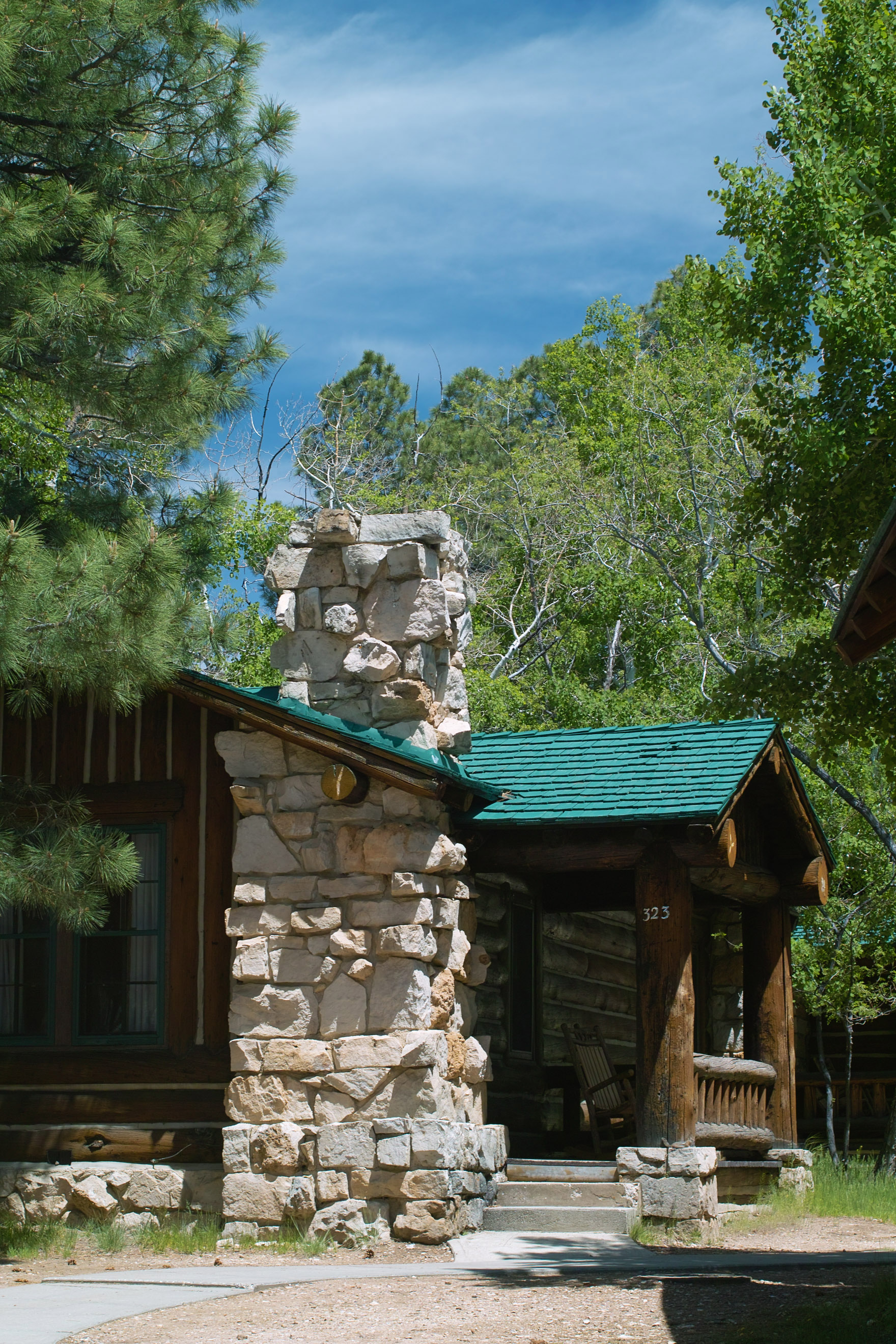 lodge cabin