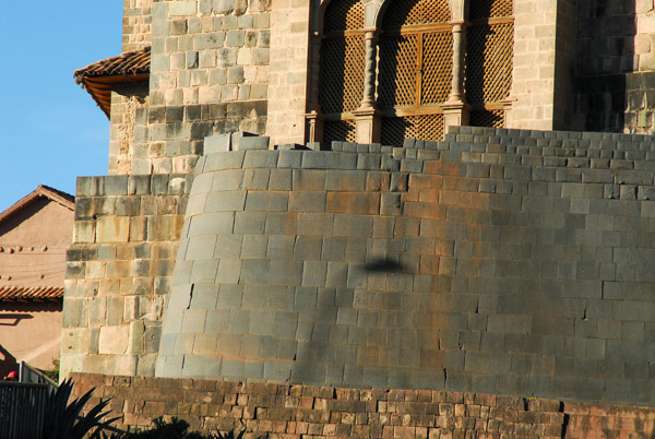 The quality of the Inca stonework vastly exceeds that of the Spanish