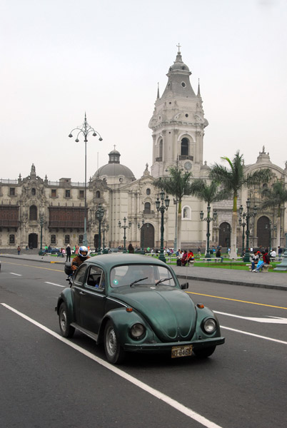 VW Beetle, Av Carabaya, Plaza de Armas