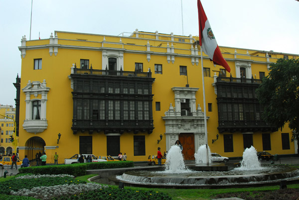 La Plaza de la Bandera just north of Plaza de Armas, Lima