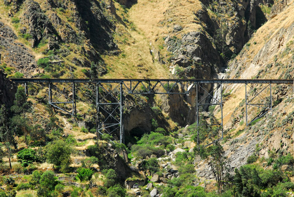 Another railway bridge - Ferrocarril Central Andino