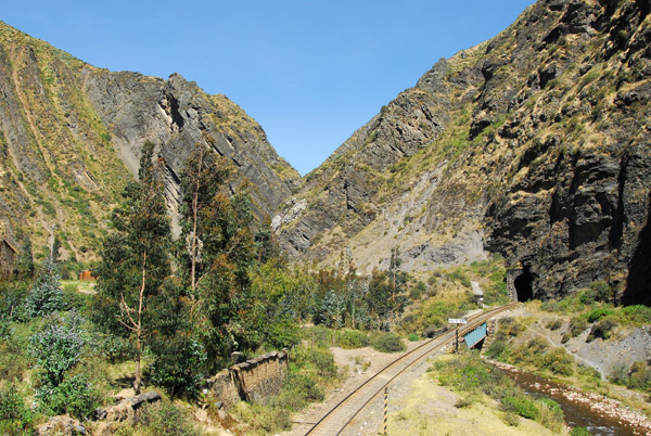 Ferrocarril Central Andino, Rio Blanco