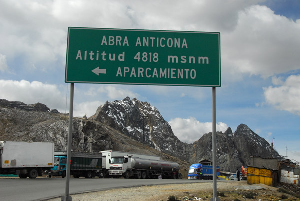 Abra Anticona (4818m/15,807ft)