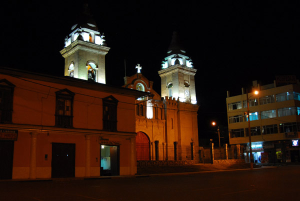 Night, Plaza de Armas, Jauja