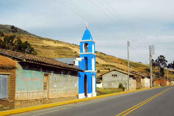 Small blue church - Cruz 3 De Mayo, Acostambo