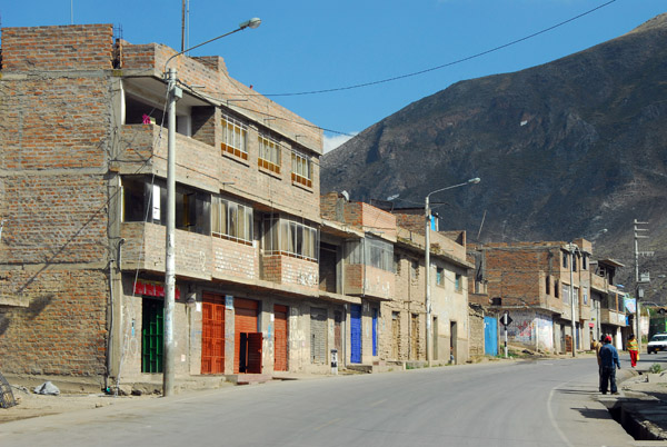 Road into Huancavelica