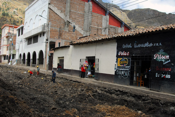 Carabaya Street totally dug up, Huancavelica