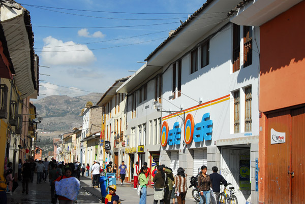 Pedestrianized Av. Asamblea, Ayachcho
