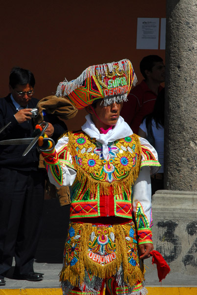 Scissor Dancer, Ayacucho