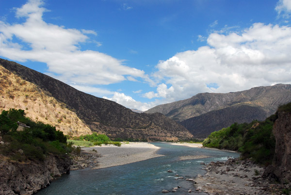 Rio Pampas (Rio Blanco?) the border between Ayacucho and Apurimac regions