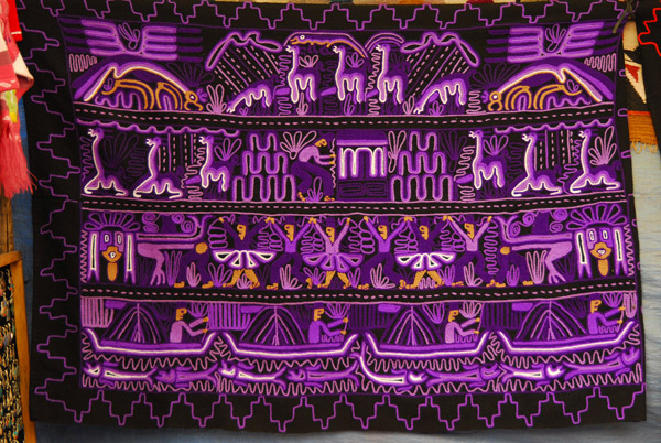 Purple blanket, Pisaq tourist market