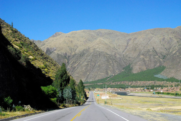 Peru route 3S between Urcos and Quiquijana