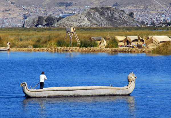 Large reed boat, Lake Titicaca