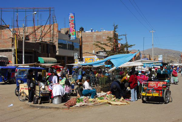 Puno Market along Simon Bolivar Avenue