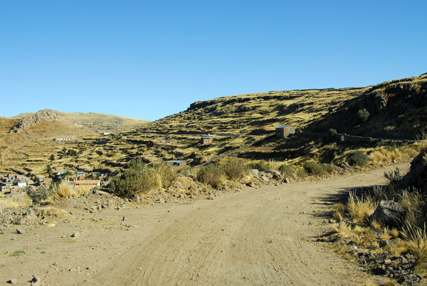 Rough dirt road to Cerro Asogini