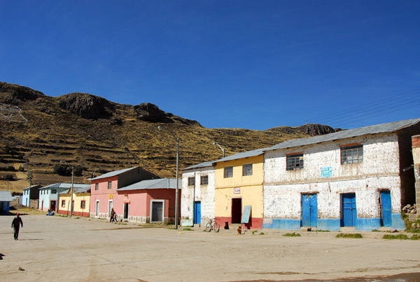 Plaza de Armas, Vilque (Puno)